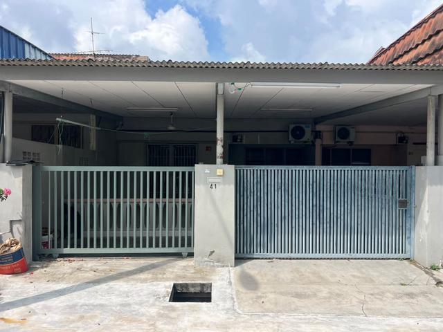 Terraced House for rent in Batu Pahat, Johor