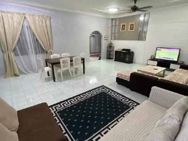 Bungalow for rent in Ulu Tiram, Johor
