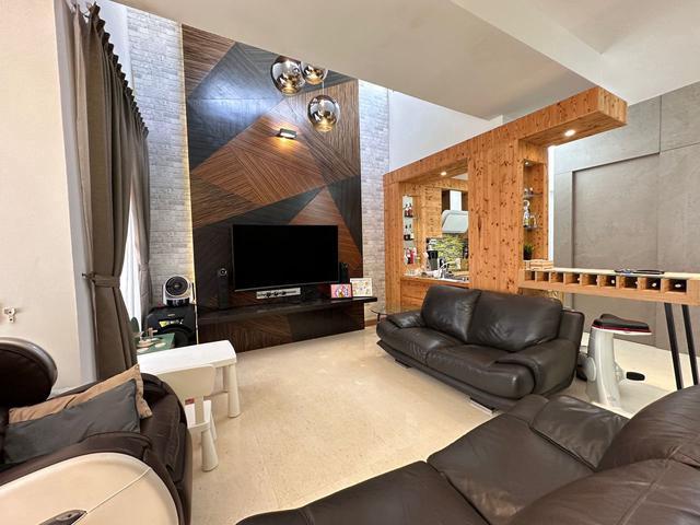 Terraced House for sale in Malaka