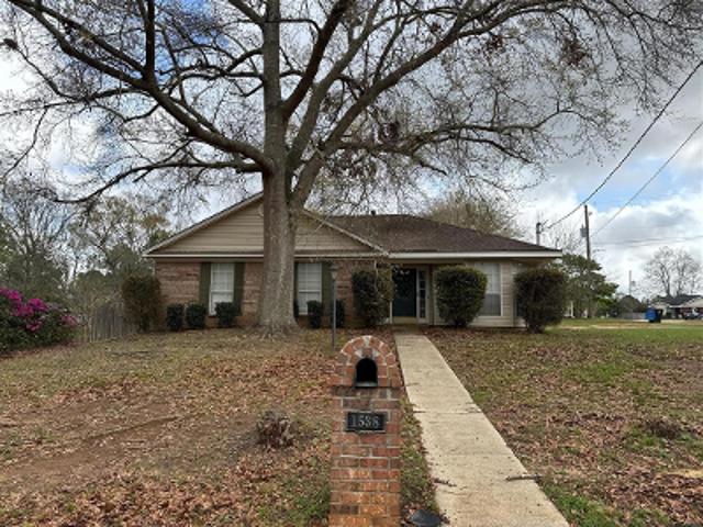 House for sale in Semmes, Alabama
