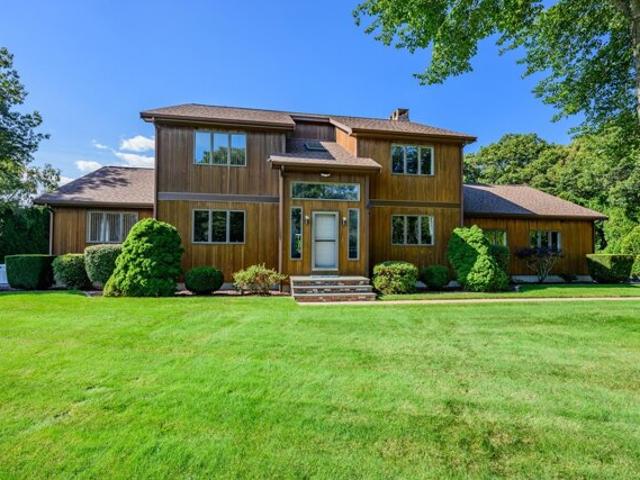 House for sale in Sagamore Beach, Bourne