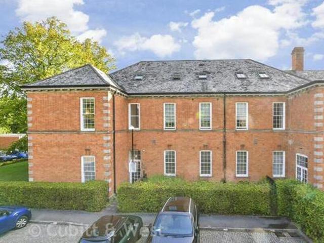 House for sale in Littlecote, West Sussex