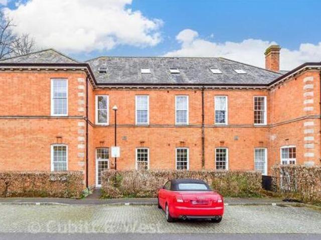 House for sale in Littlecote, West Sussex