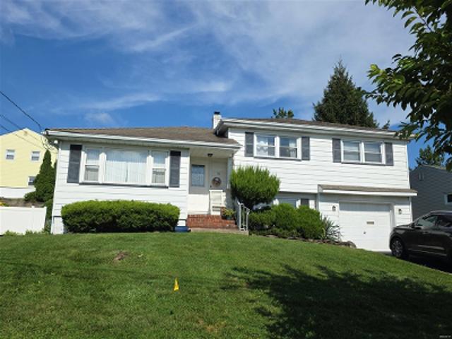 House for sale in Passaic, New Jersey