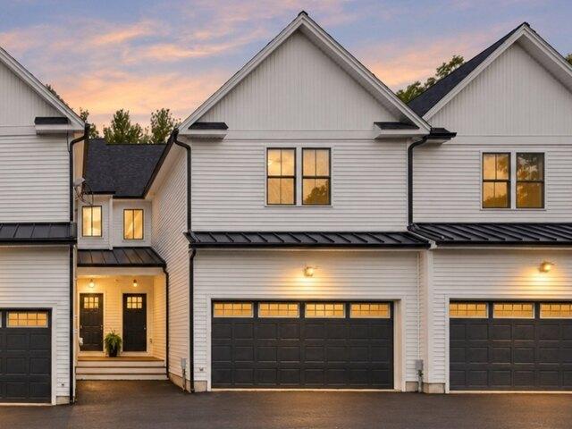 Condo for sale in Linwood, Uxbridge