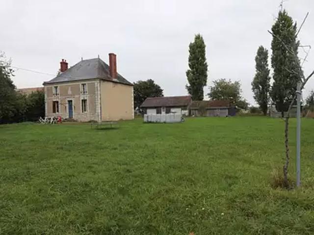 Maison vente à Chinon, Hommes