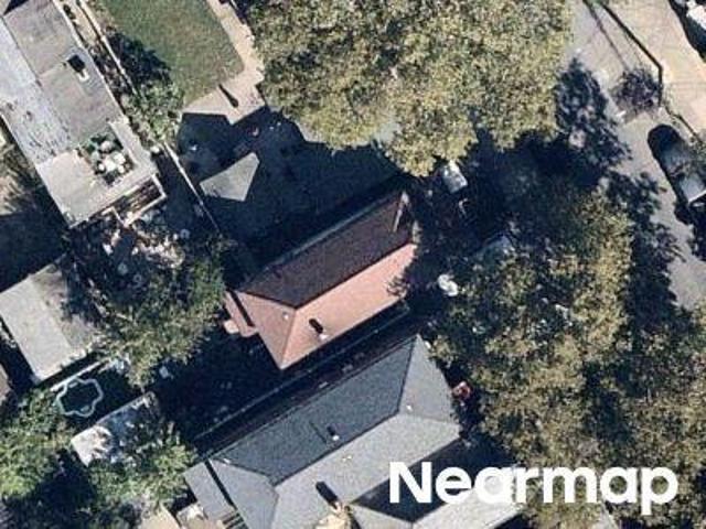 House for sale in The Bronx, Arverne