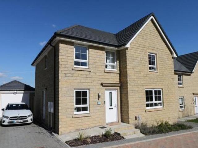 House for sale in Cleckheaton, West Yorkshire