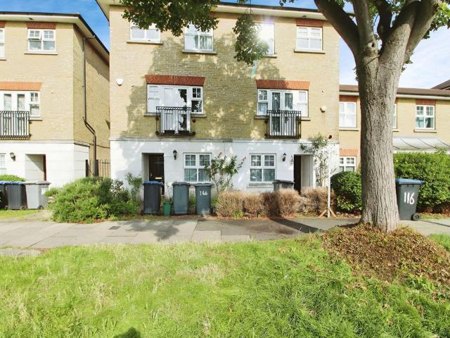House for rent in Preston, Greater London