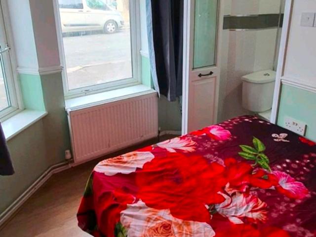 House for rent in Rush Green, Greater London