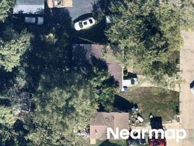 House for sale in Great Lakes, Illinois