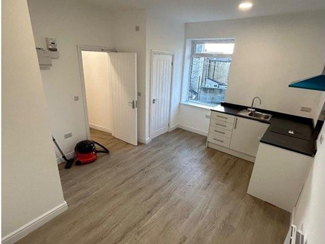 Studio for rent in Hillhouse, Huddersfield