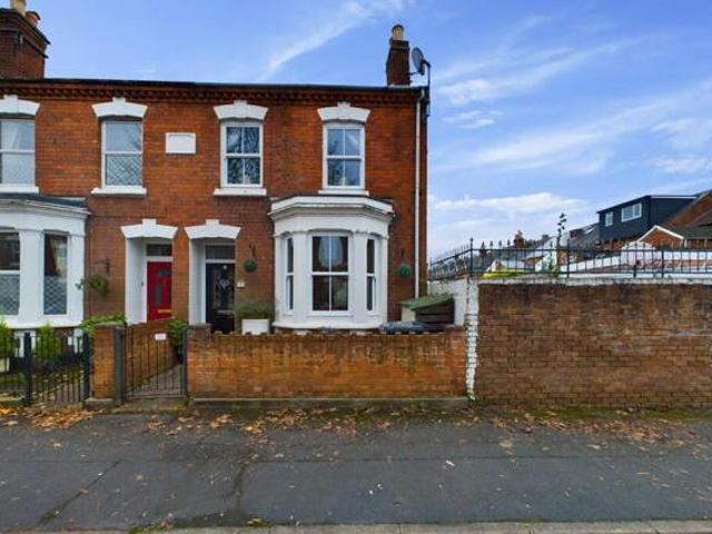 House for sale in Wotton, Gloucester