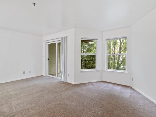 Apartment for rent in Corbett, Portland