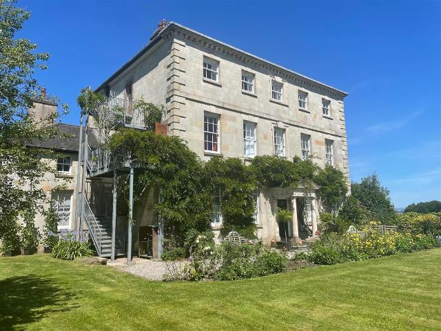 Apartment for rent in Hooe, Mount Wise