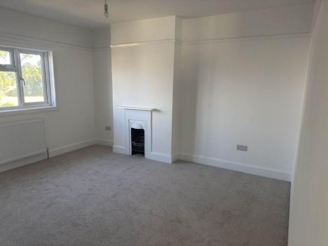 House for rent in Rose Green, Arun