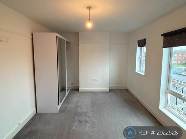 Apartment for rent in Tolworth, Greater London