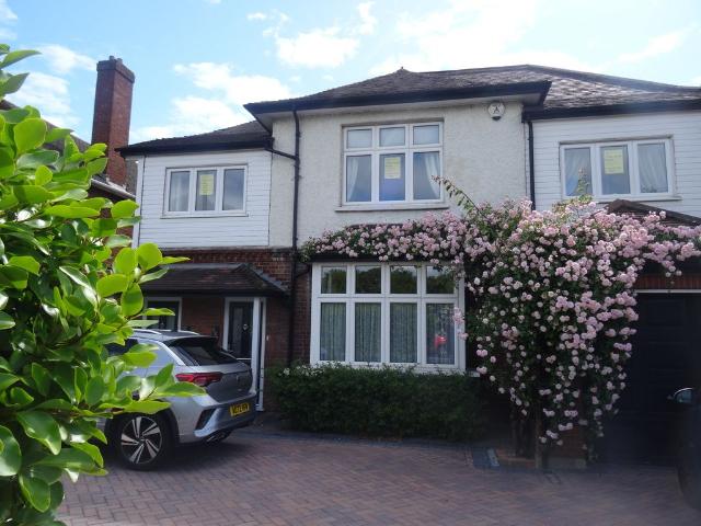 Apartment for rent in Hook, Greater London