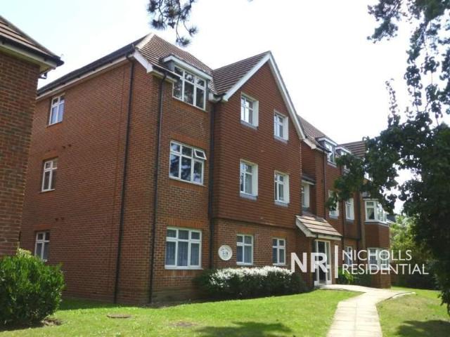 Apartment for rent in Hook, Greater London
