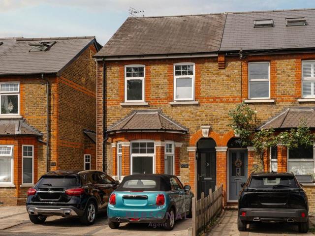 Apartment for rent in Epsom, Surrey