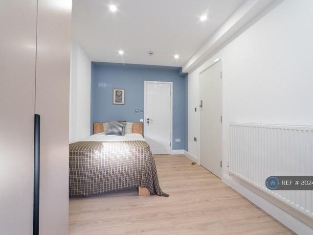 House for rent in Epsom, Surrey