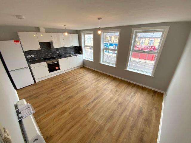 Apartment for rent in Hook, Greater London
