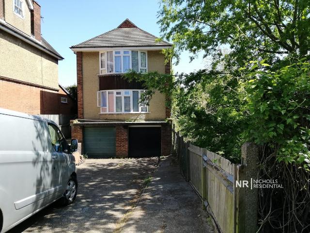 House for rent in Hook, Greater London