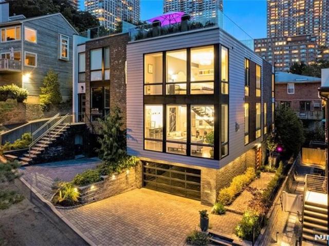 Condo for sale in Edgewater