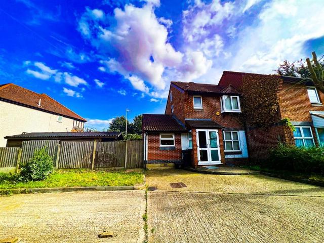 House for rent in Woodford Bridge, Greater London