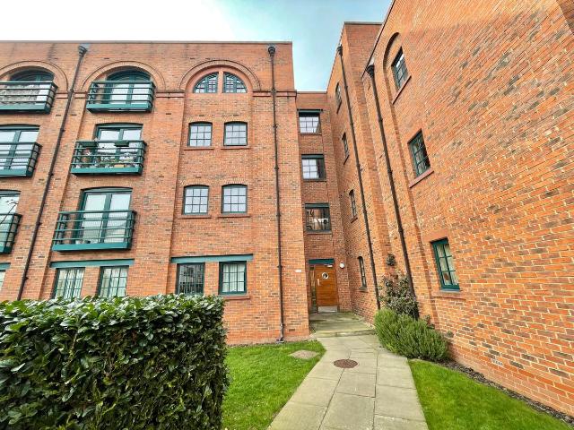 Apartment for rent in Hoole, Two Mills