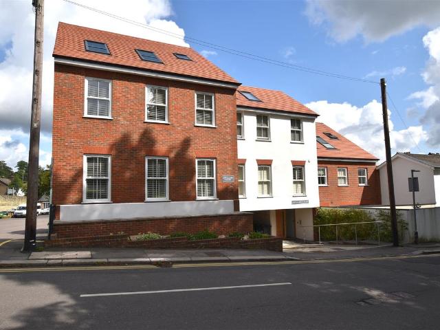 Apartment for rent in Red Hill, Surrey