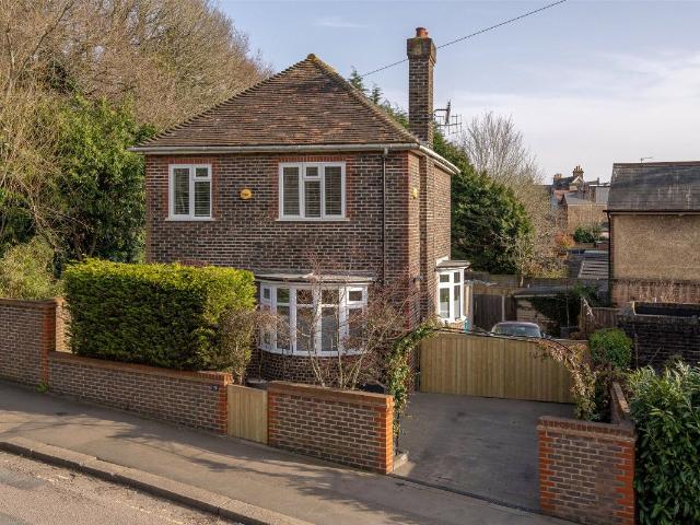House for rent in Red Hill, Surrey