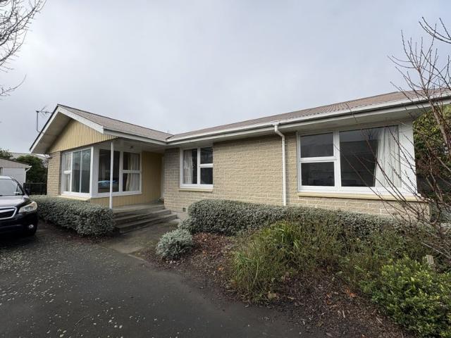 House for rent in Chaslands, Canterbury