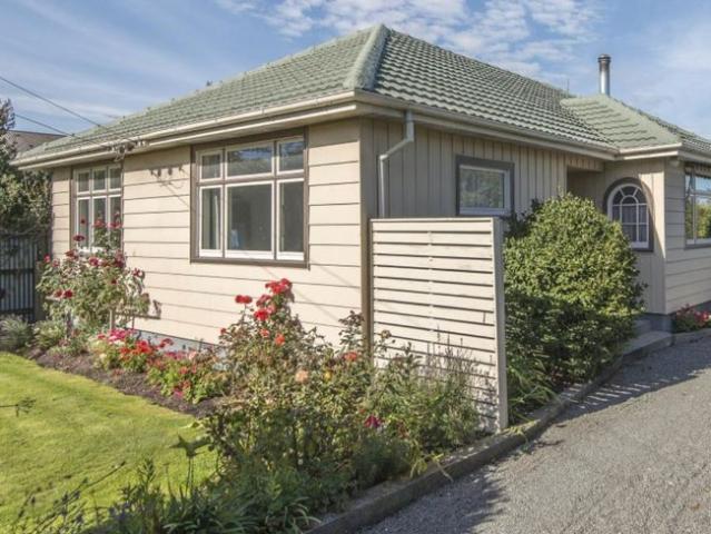 House for rent in Chaslands, Canterbury