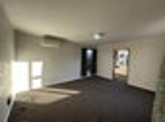 House for rent in Chaslands, Canterbury
