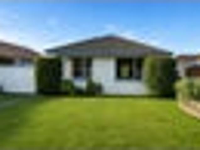 House for rent in Chaslands, Canterbury