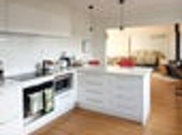 House for rent in Chaslands, Canterbury