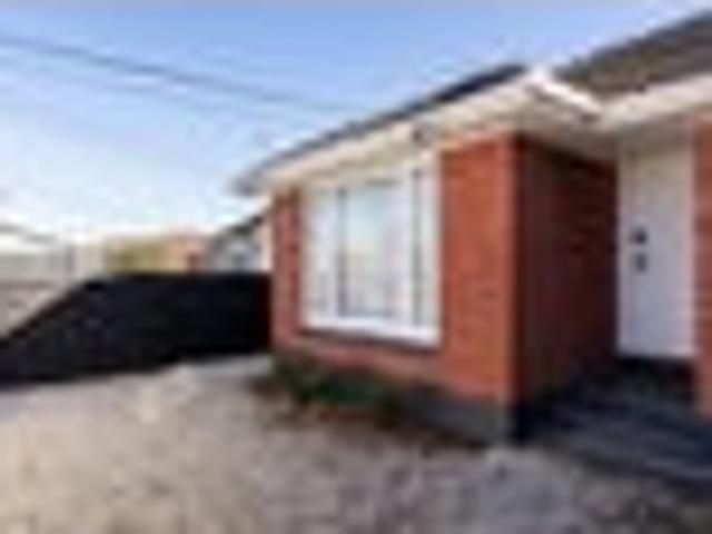 House for rent in Chaslands, Canterbury