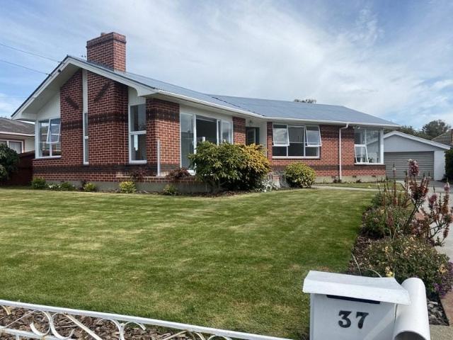 House for rent in Chaslands, Canterbury