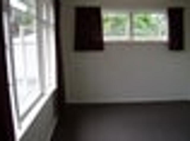 House for rent in Chaslands, Canterbury