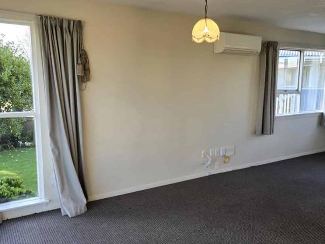 Apartment for rent in Chaslands, Canterbury