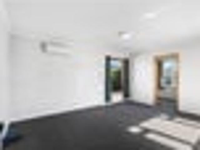 House for sale in Chaslands, Canterbury
