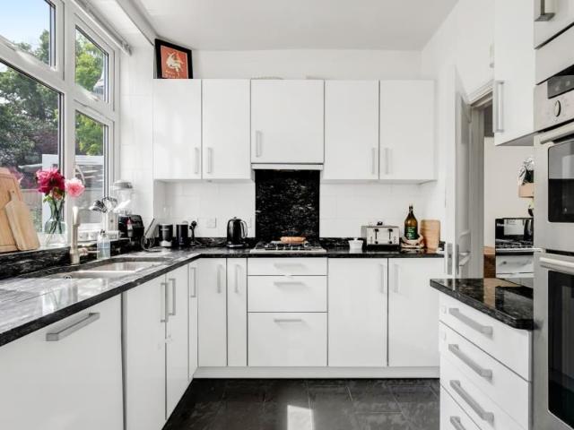 Apartment for rent in Golders Green, Greater London