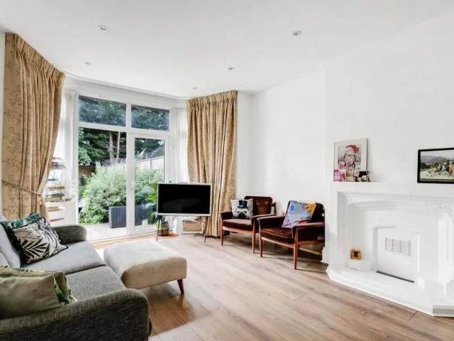 Apartment for rent in Golders Green, Greater London