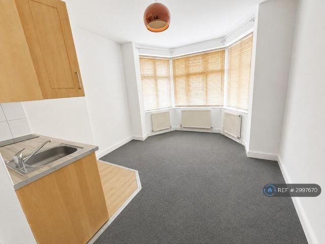 Apartment for rent in Golders Green, Greater London