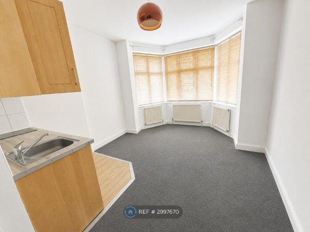 Studio for rent in Golders Green, Greater London