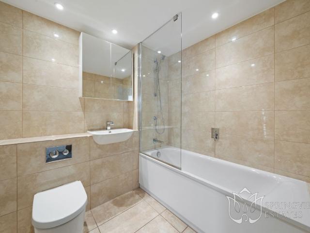 Apartment for rent in London Borough of Ealing, Greater London
