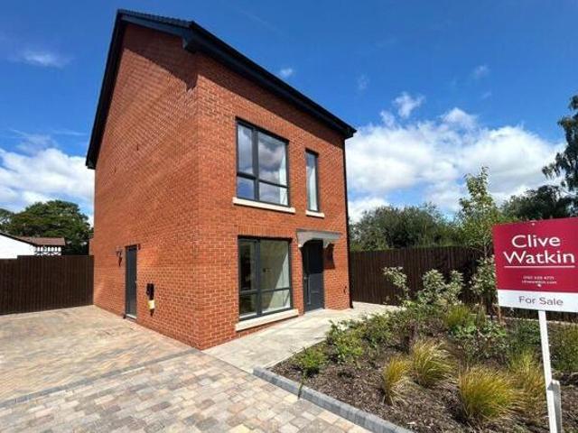 House for sale in Rossmore, Cheshire