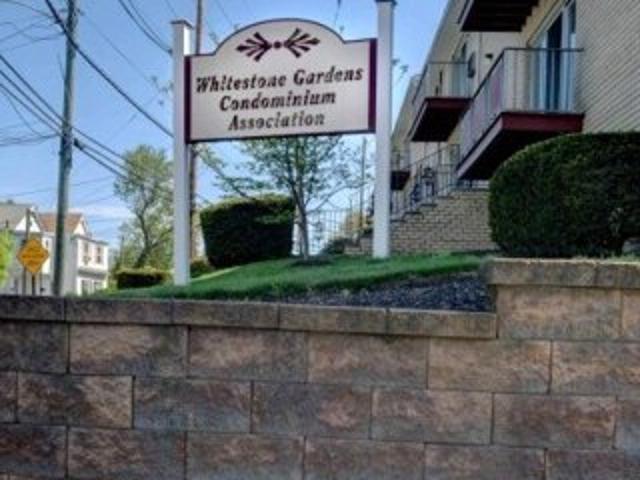 Condo for sale in Bloomfield, Essex County