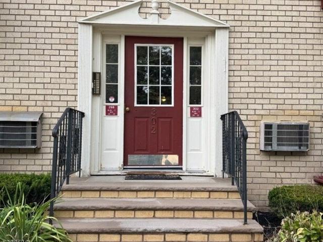 Condo for sale in Bloomfield, New Jersey